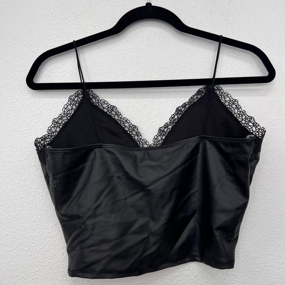 Olive tree faux leather cropped black womens lace trim top Size:‎ M - Picture 6 of 6